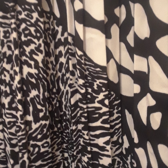 PLEATED MAXI SHIRT - Picture 2 of 11